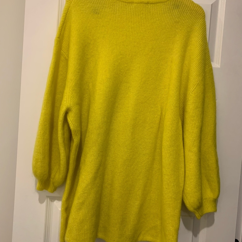 H&M sweater - Picture 3 of 4